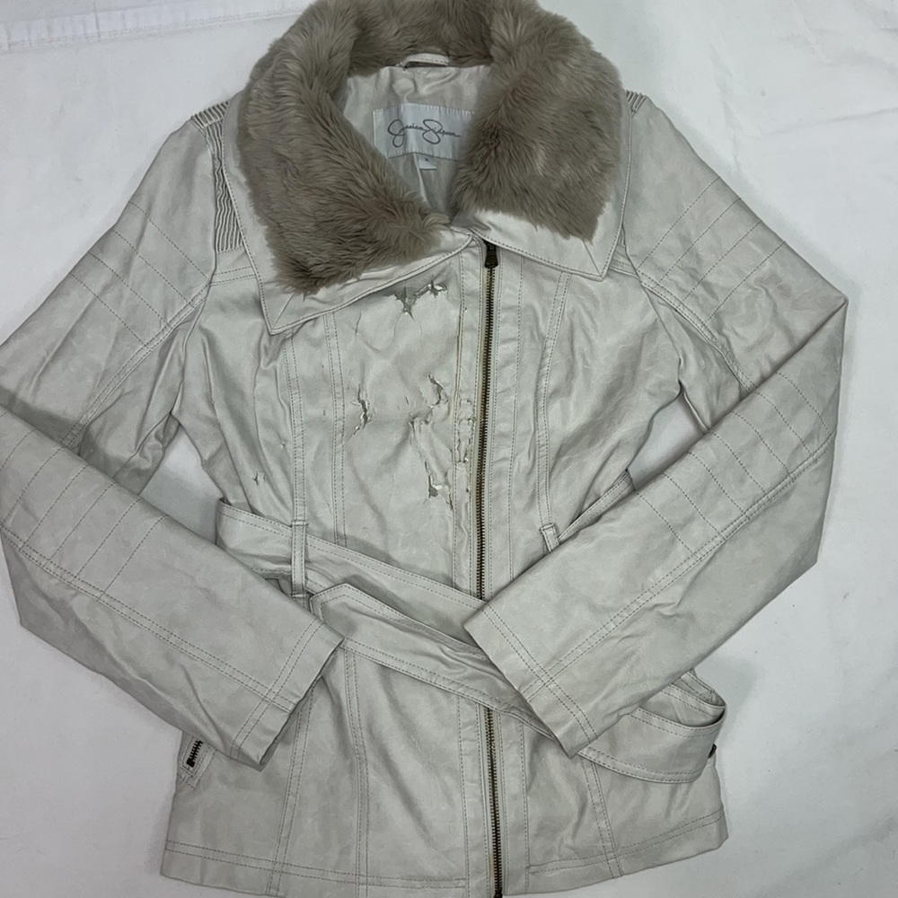 2390 women’s Jessica Simpson beige winter coat
